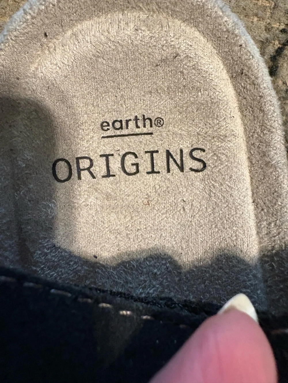 Earth Origins Black Strappy leather Sandals NEW 8 wide 8W arch support